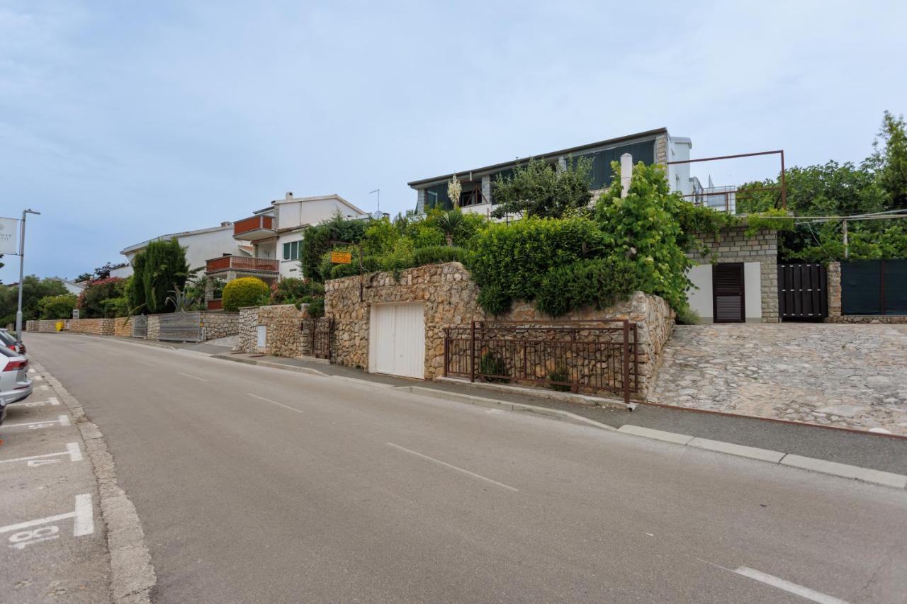 Apartments Pika Krk Town Extérieur photo