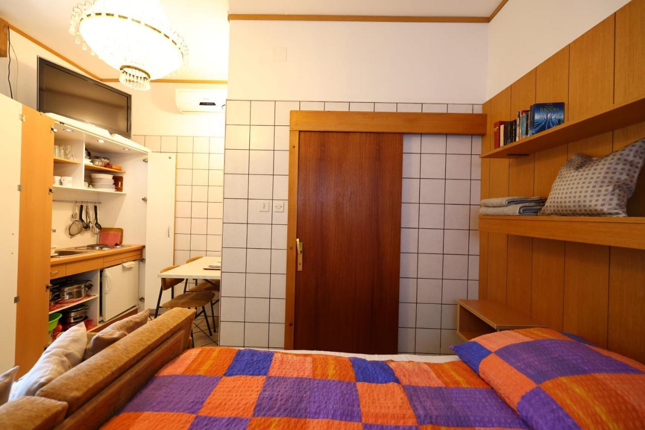 Apartments Pika Krk Town Extérieur photo