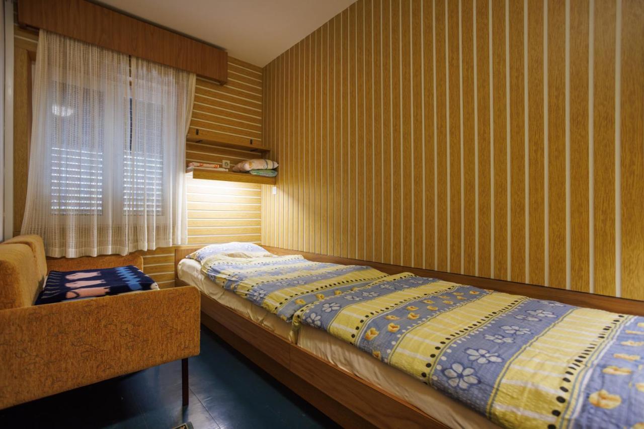 Apartments Pika Krk Town Extérieur photo